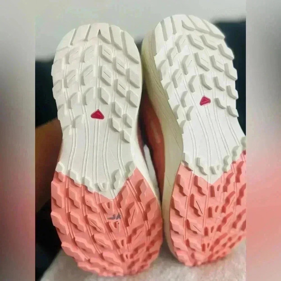 Women’s shoes - Picture 3 of 3